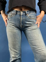 Load image into Gallery viewer, Vintage 90s 501 LEVI&#39;s Jeans
