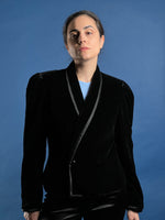 Load image into Gallery viewer, Vintage 1980s Oscar De La Renta Miss O Velvet Black Blazer
