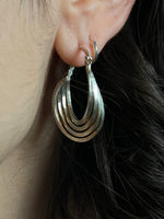 Load image into Gallery viewer, Vintage Silver Chunky Layered Hoops
