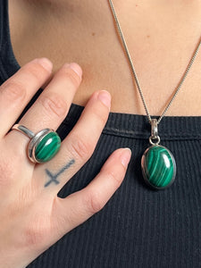 Vintage 1970s Silver Set Ring and Necklace with Green and White Agate