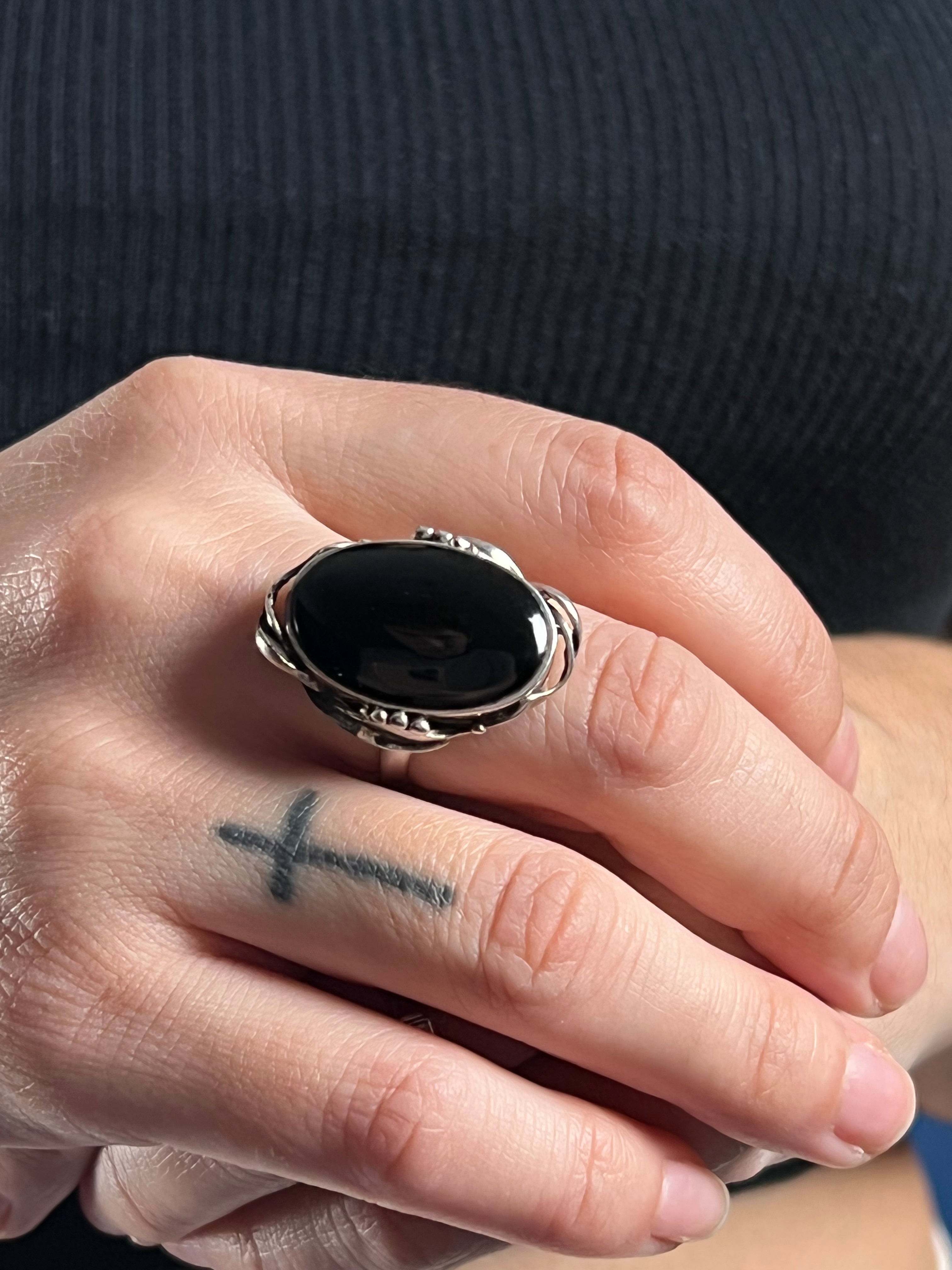 Vintage Silver Native American Onyx Ring