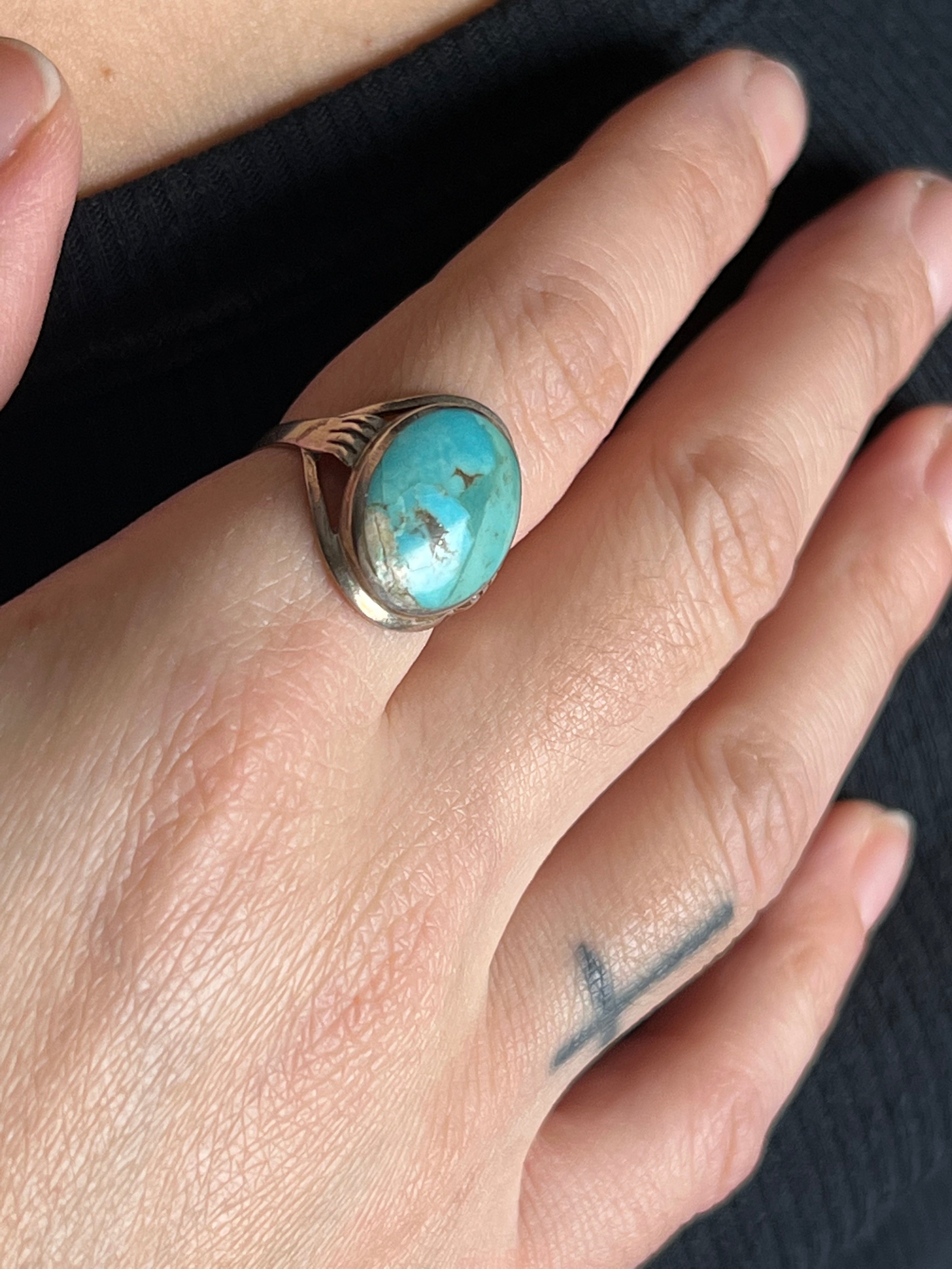 Vintage 1970s Silver Blue Apatite Ring