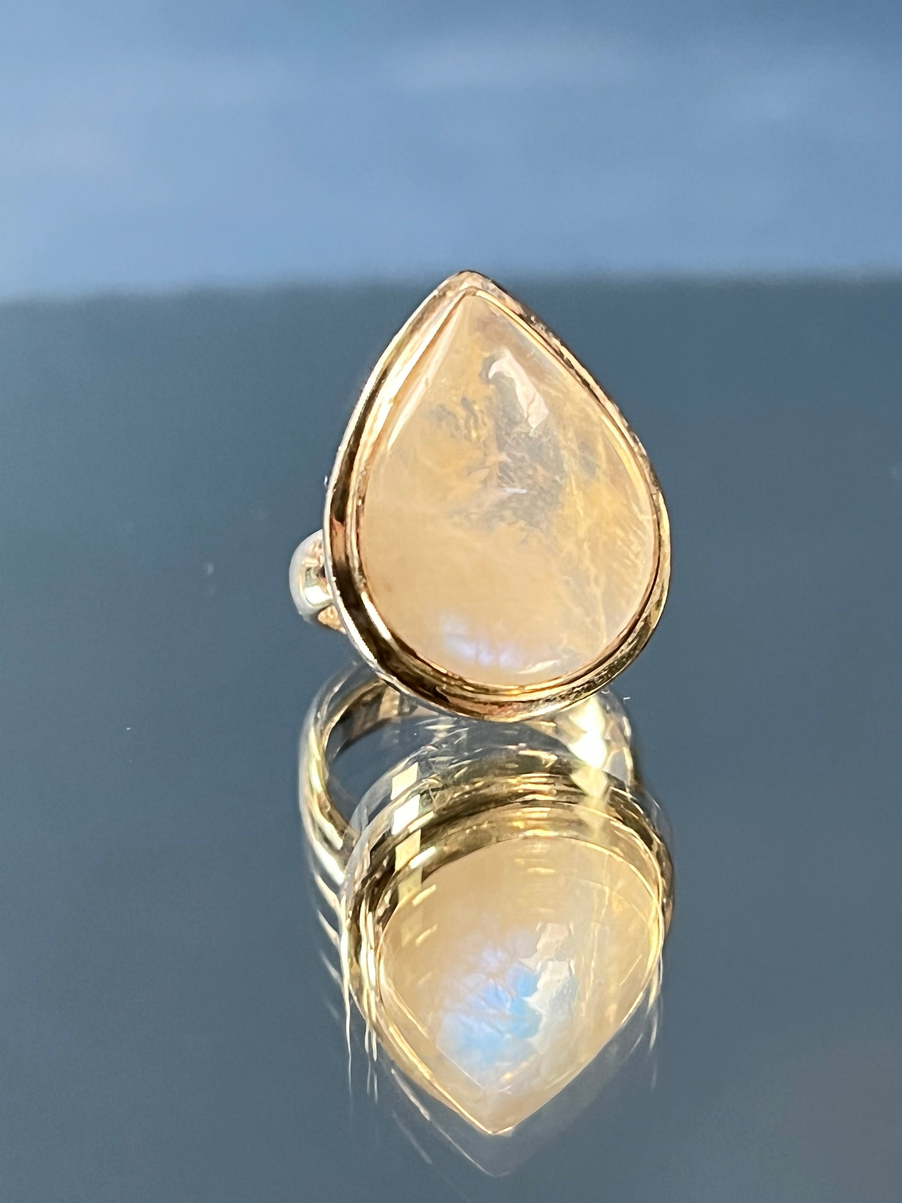 Vintage 1970s Silver Opalite / Moonstone Ring