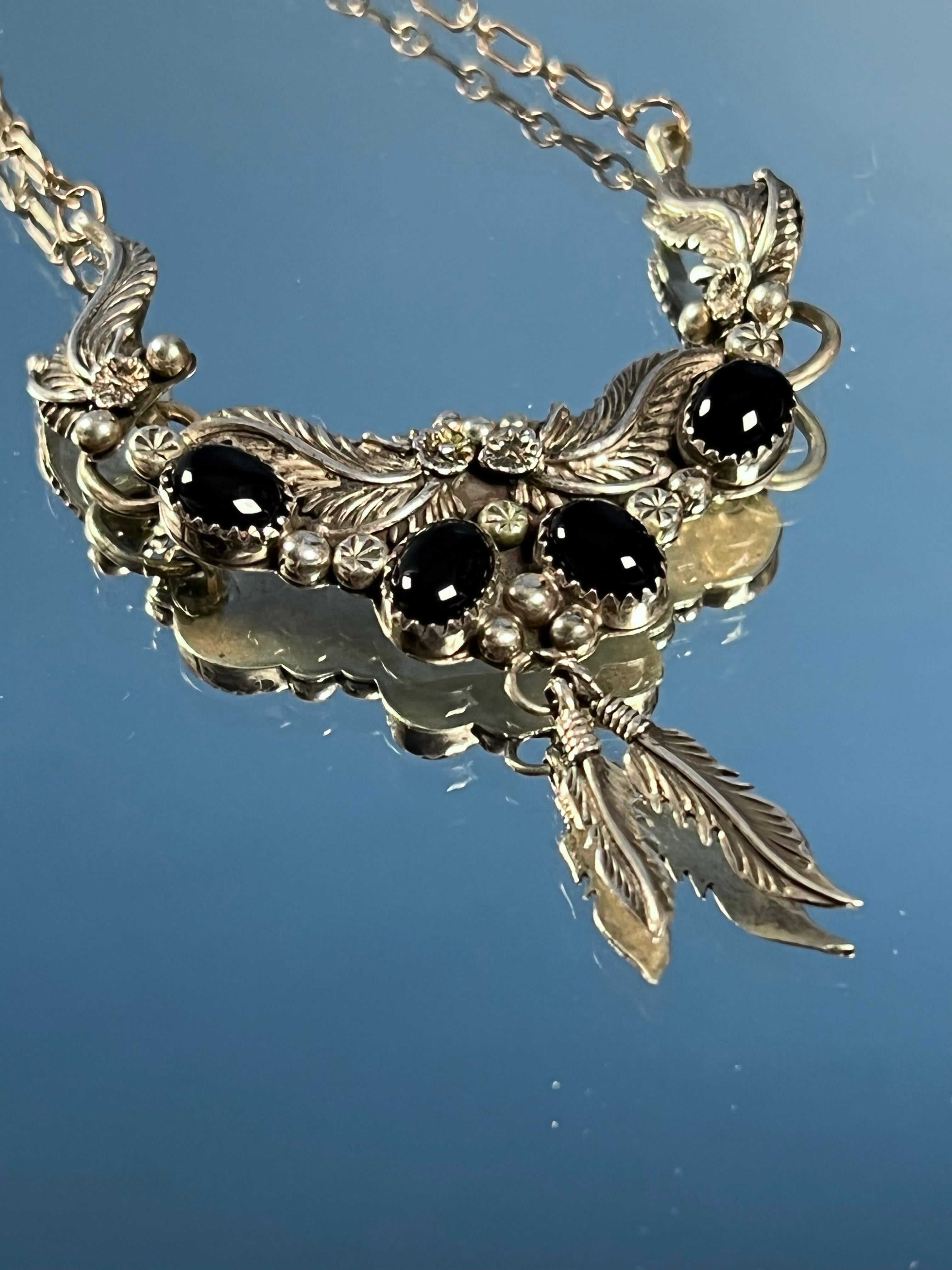 Vintage 1970s Silver Native American Floral design Necklace w/ Onyx Stone