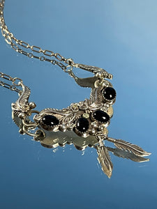 Vintage 1970s Silver Native American Floral design Necklace w/ Onyx Stone