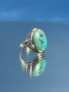 Vintage 1970s Silver Blue Apatite Ring