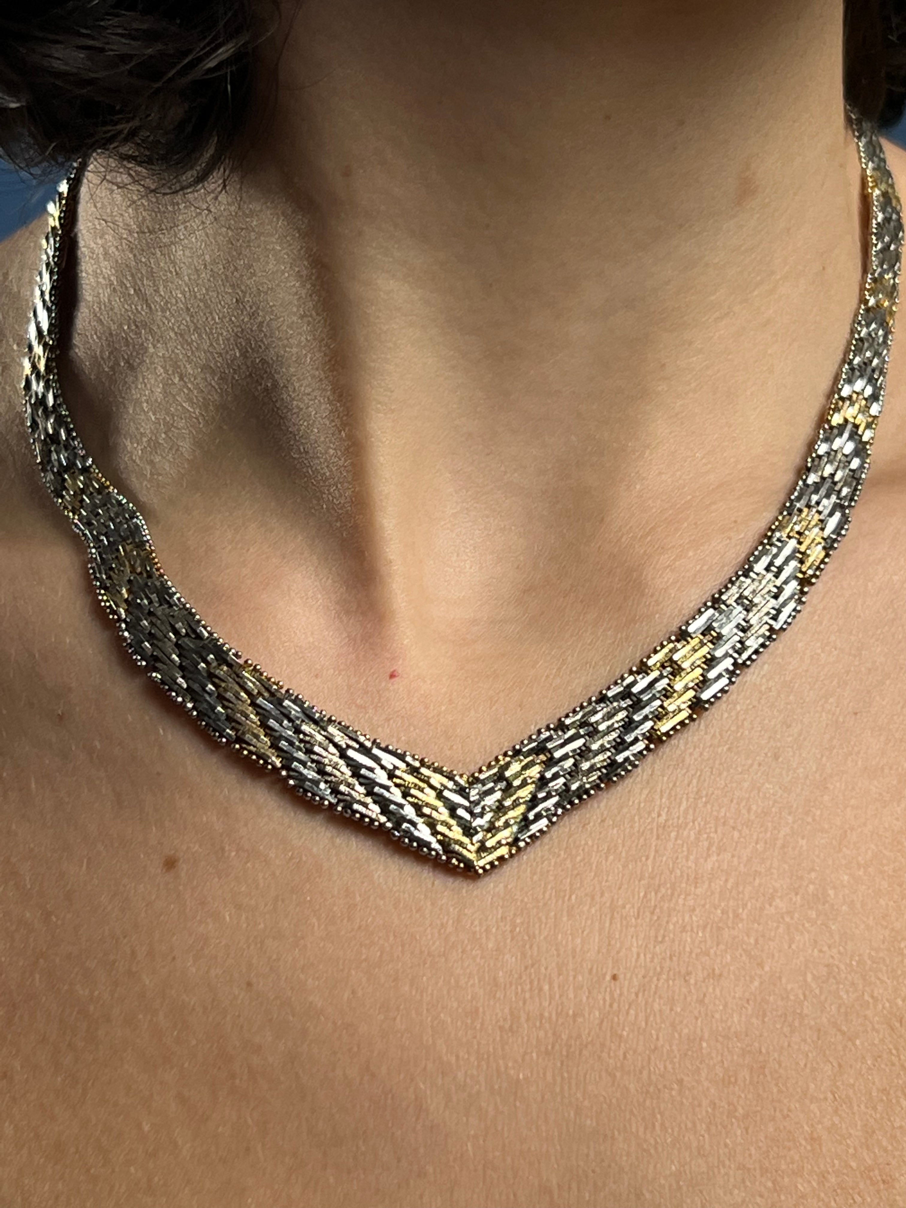 Vintage 1980s V Shape Chain Link Choker Chain Silver Necklace, made in Italy