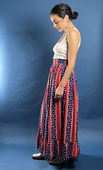 Load image into Gallery viewer, Vintage 1970s Maxi Floral Summer Skirt
