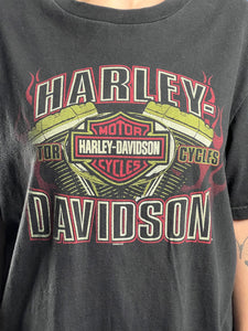 Vintage 2006 Harley Davidson T-shirt w/ Engine Illustration