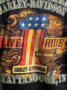 Vintage 2006 Harley Davidson T-shirt w/ Engine Illustration