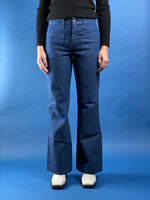 Load image into Gallery viewer, Vintage 1970s LEVI&#39;s BIG E White Label Flare Jeans
