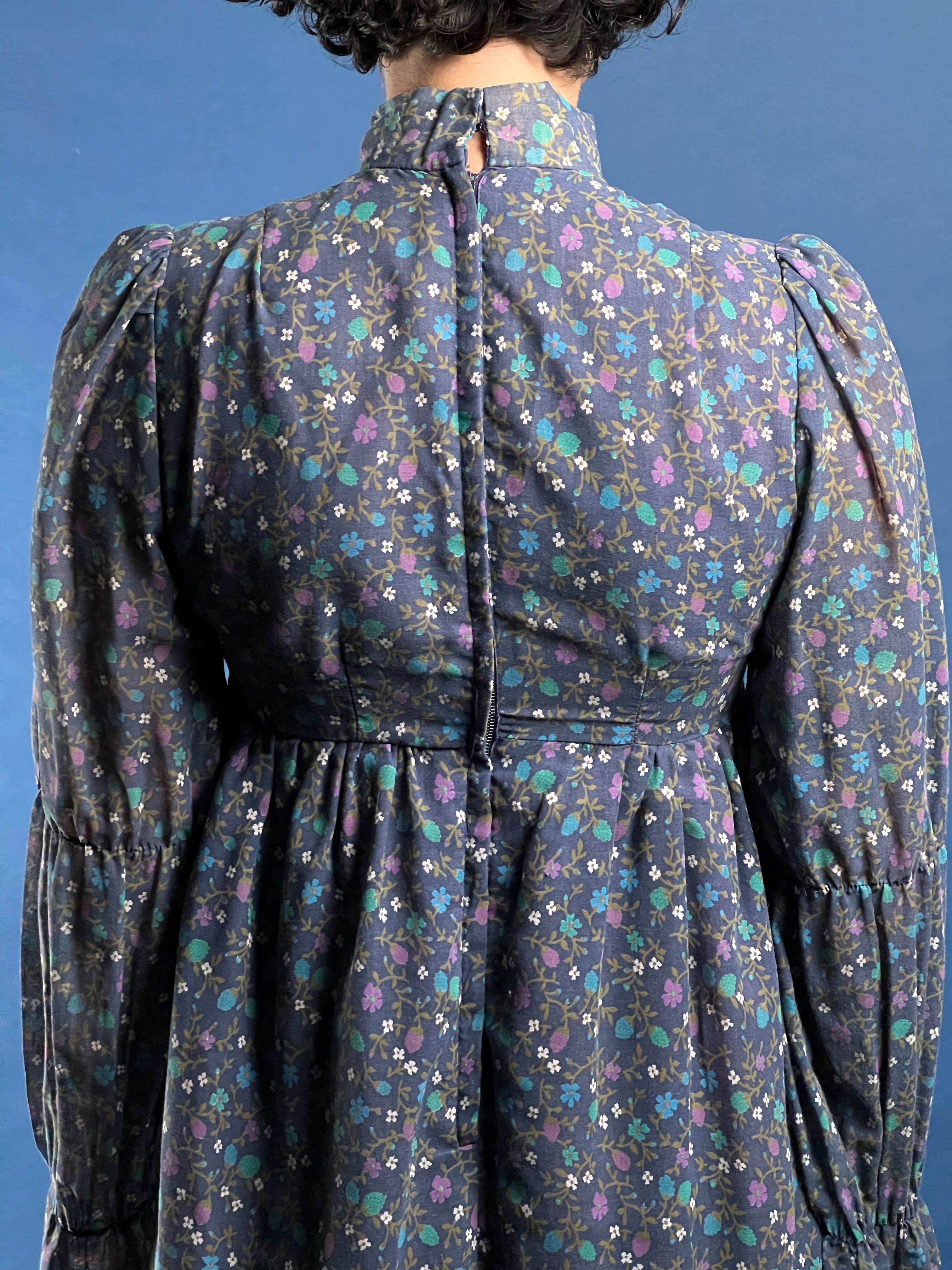 Vintage 1970s Marion Donaldson Prairie Cottage Core Maxi Floral Dress