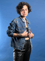 Load image into Gallery viewer, Vintage 1970s BIG E&#39; Levi&#39;s Type III Trucker Denim Jacket
