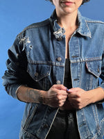 Load image into Gallery viewer, Vintage 1970s BIG E&#39; Levi&#39;s Type III Trucker Denim Jacket

