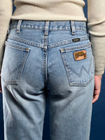 Load image into Gallery viewer, Vintage 1970s WRANGLER Light Wash Bootcut Jeans
