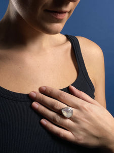 Vintage 1970s Silver Opalite / Moonstone Ring