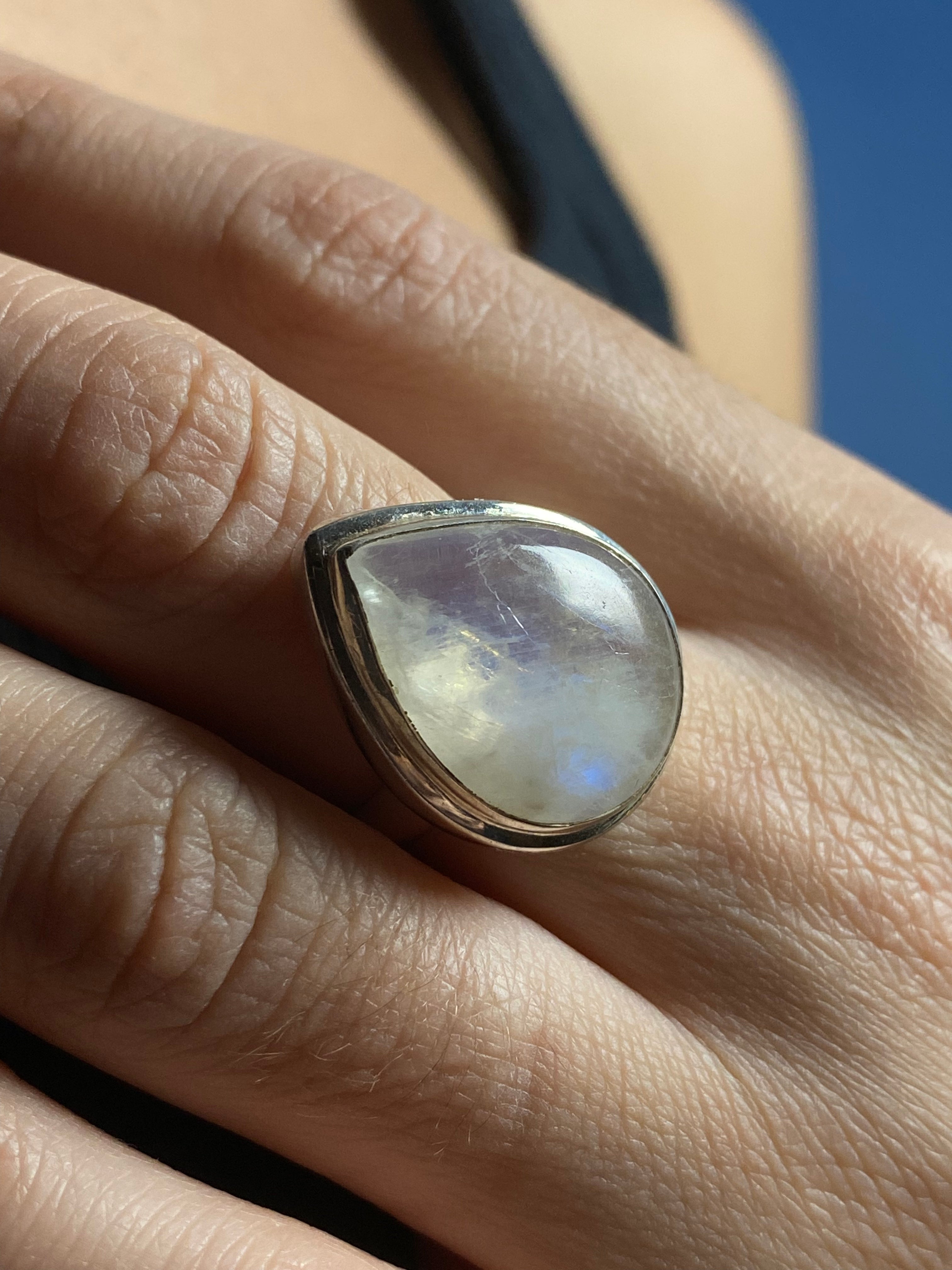 Vintage 1970s Silver Opalite / Moonstone Ring