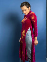 Load image into Gallery viewer, Vintage Early 1970s Silk Velvet Vietnamese áo dài Top/Dress
