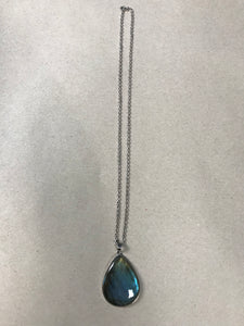 Vintage 1970s Silver Teardrop Shape Pendant w/ Labradorite Stone