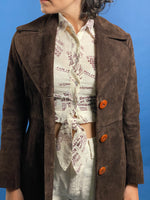 Load image into Gallery viewer, Vintage 1970s Suede Leather Wide Collar Coat
