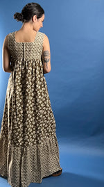 Load image into Gallery viewer, Vintage 1970s Prairie Cottagecore Maxi Floral Dress
