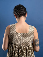 Load image into Gallery viewer, Vintage 1970s Prairie Cottagecore Maxi Floral Dress
