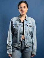 Load image into Gallery viewer, Vintage 1990s Light Wash Denim Wrangler Jacket
