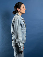 Load image into Gallery viewer, Vintage 1990s Light Wash Denim Wrangler Jacket
