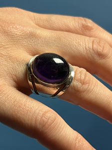 Vintage 1970s Boho Style Amethyst Silver Ring